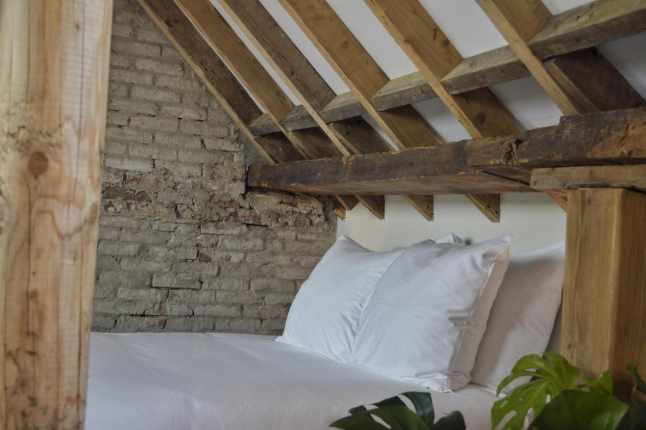 بورين Van Heeckeren Apartments & Suites Buren المظهر الخارجي الصورة